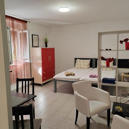 Apartments A-Mol Zadar Exteriör bild