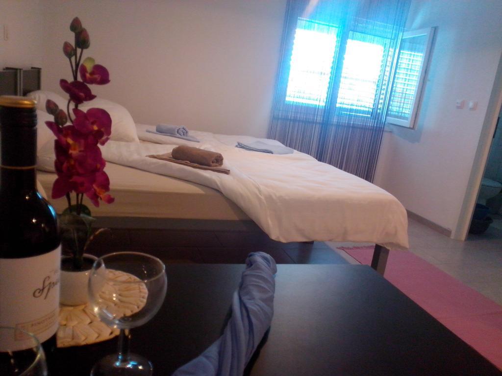 Apartments A-Mol Zadar Rum bild