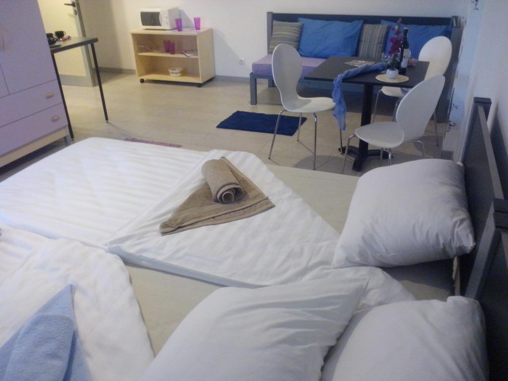 Apartments A-Mol Zadar Rum bild