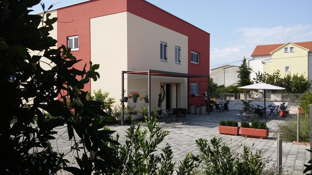 Apartments A-Mol Zadar Exteriör bild