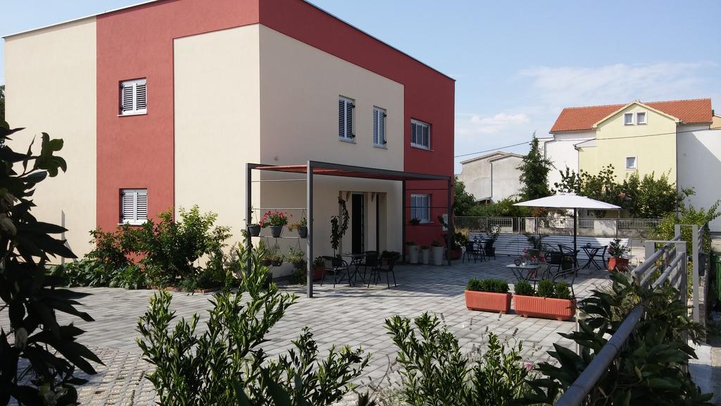 Apartments A-Mol Zadar Exteriör bild